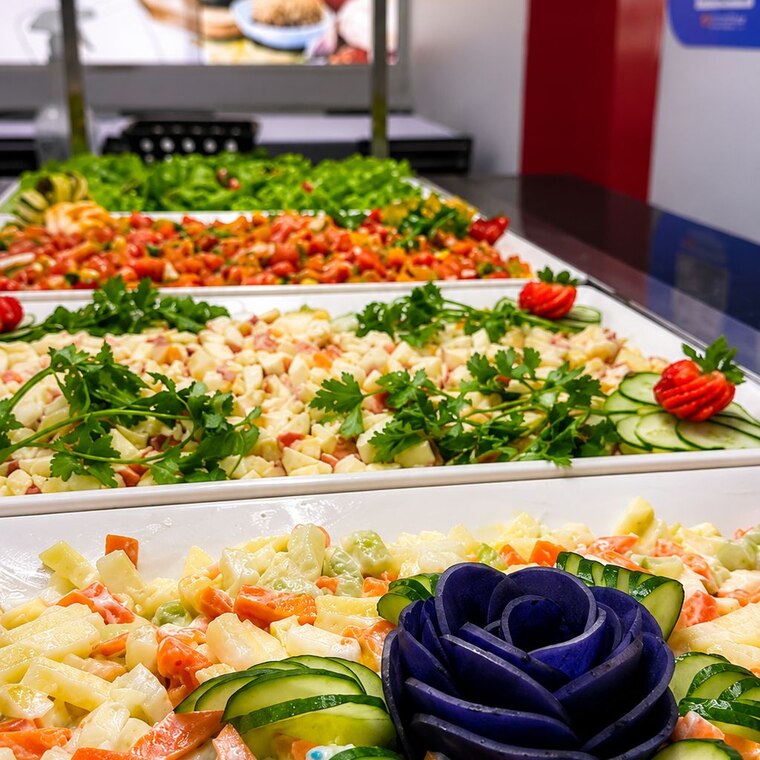 Buffet preparado pela Excellens